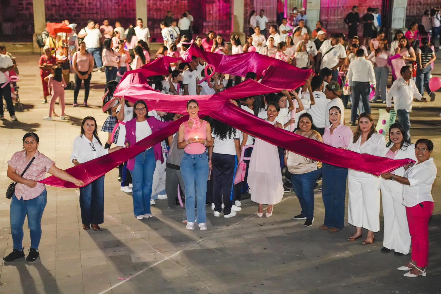 Desde el Gobierno de Compostela, a través del Sistema DIF Compostela, que preside Estefanía Carrillo, nos sumamos a la lucha contra el cáncer